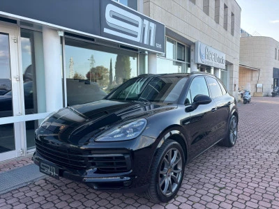 Porsche Cayenne E-Hybrid SUV V6 462cv