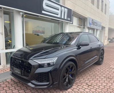 Audi RSQ8